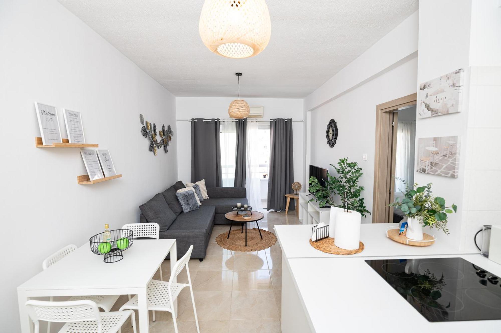 Διαμέρισμα Quattro Beachfront Sea View Ap 34