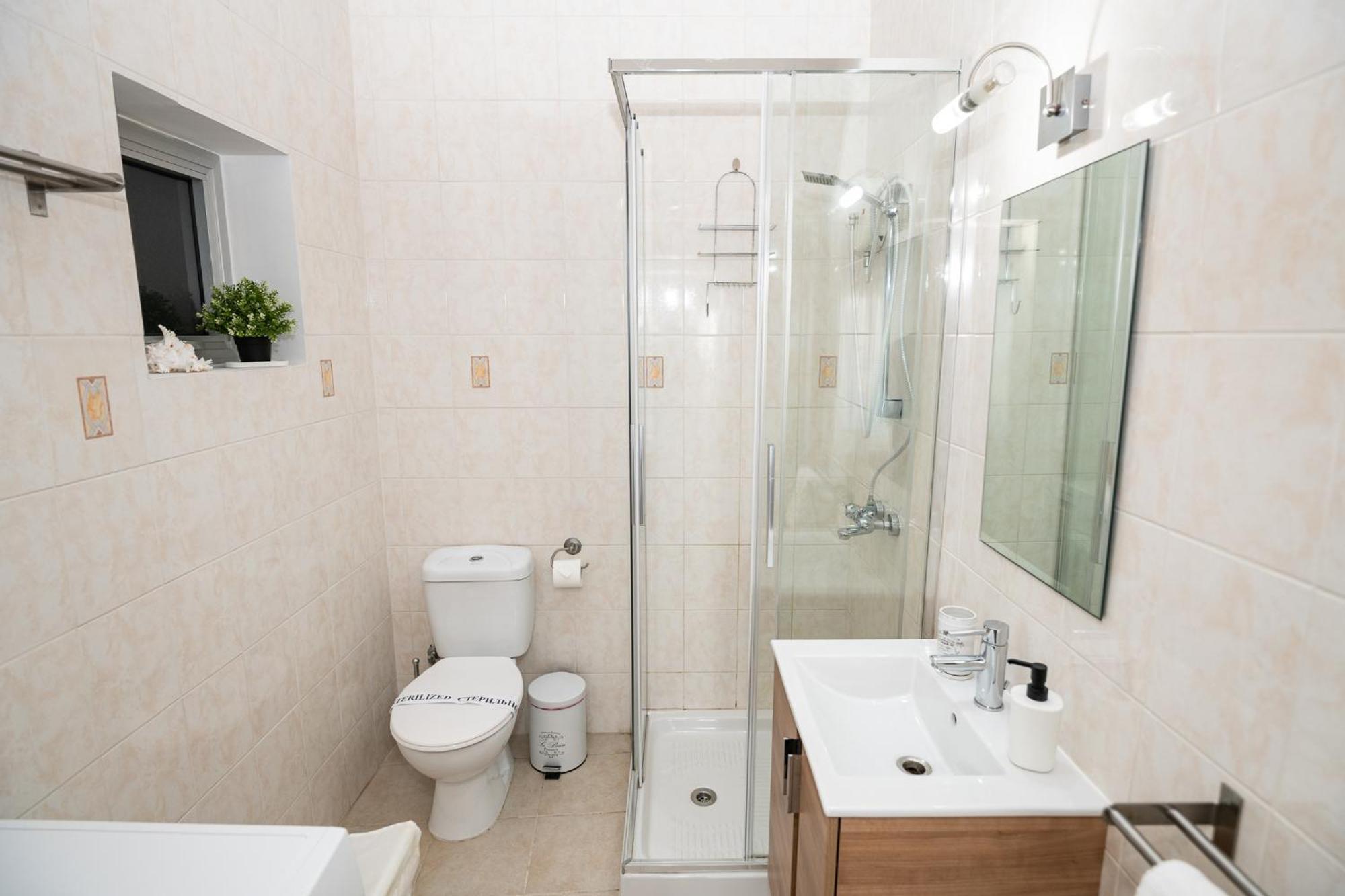 Quattro Beachfront Sea View Ap 34 Apartment